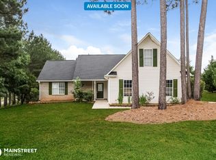 116 New Farm Dr, Locust Grove, GA 30248