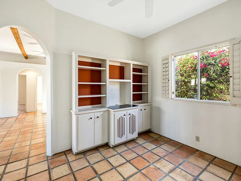 53180 Avenue Madero — Photo 12