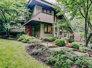 2 Apple Hill Cir, Madison, WI 53717