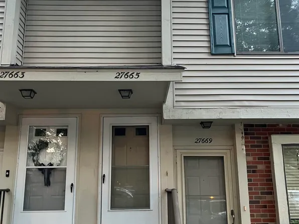 27665 Harrison Woods Ln, Harrison Township, MI 48045