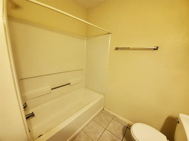 18203 Afton Hollow Ln — Photo 25