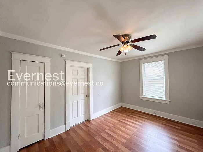 2984 Waverly Ave — Photo 12