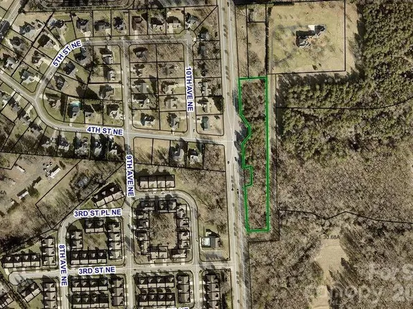404 Thornburg Dr NE, Conover, NC 28613