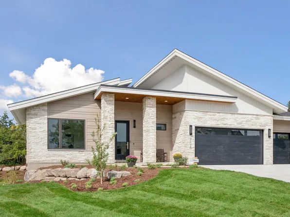 3767 Brookside Dr, Chaska, MN 55318