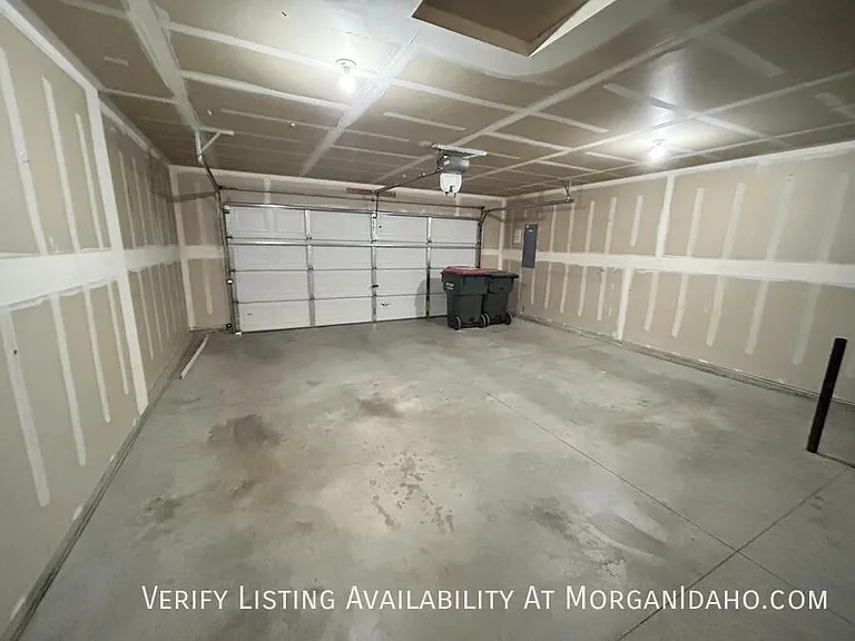 1723 W Bayeux Dr — Photo 14