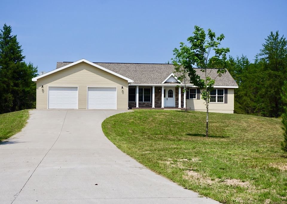 1st image of 123 Brewer Dr