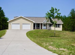 123 Brewer Dr, Marquette, MI 49855