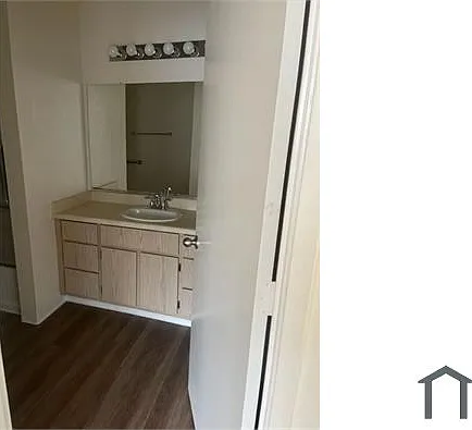 2001 Eastwood Dr #9 — Photo 23