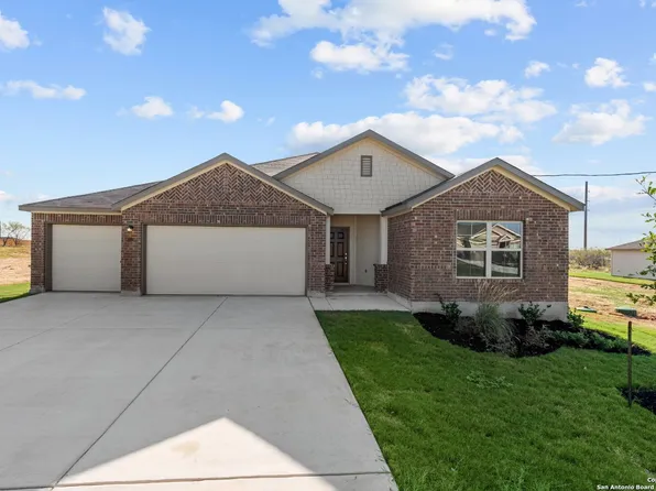 109 Pendleton Cove, Floresville, TX 78114