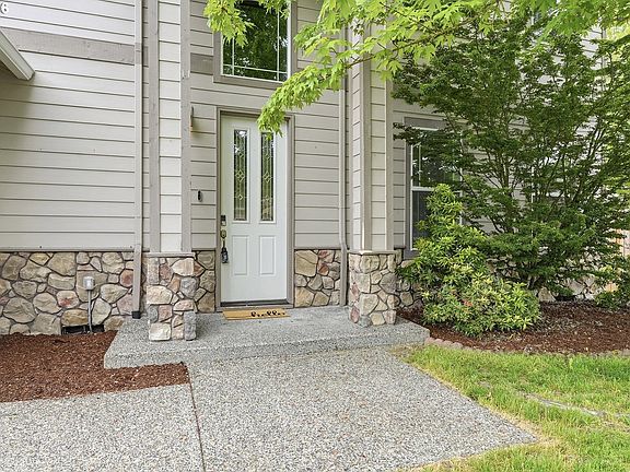 3rd image of 12718 NE 12th Ave