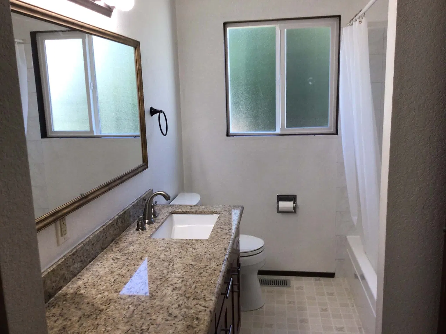 3 bed, 1800 sqft, $3,350 — Photo 2