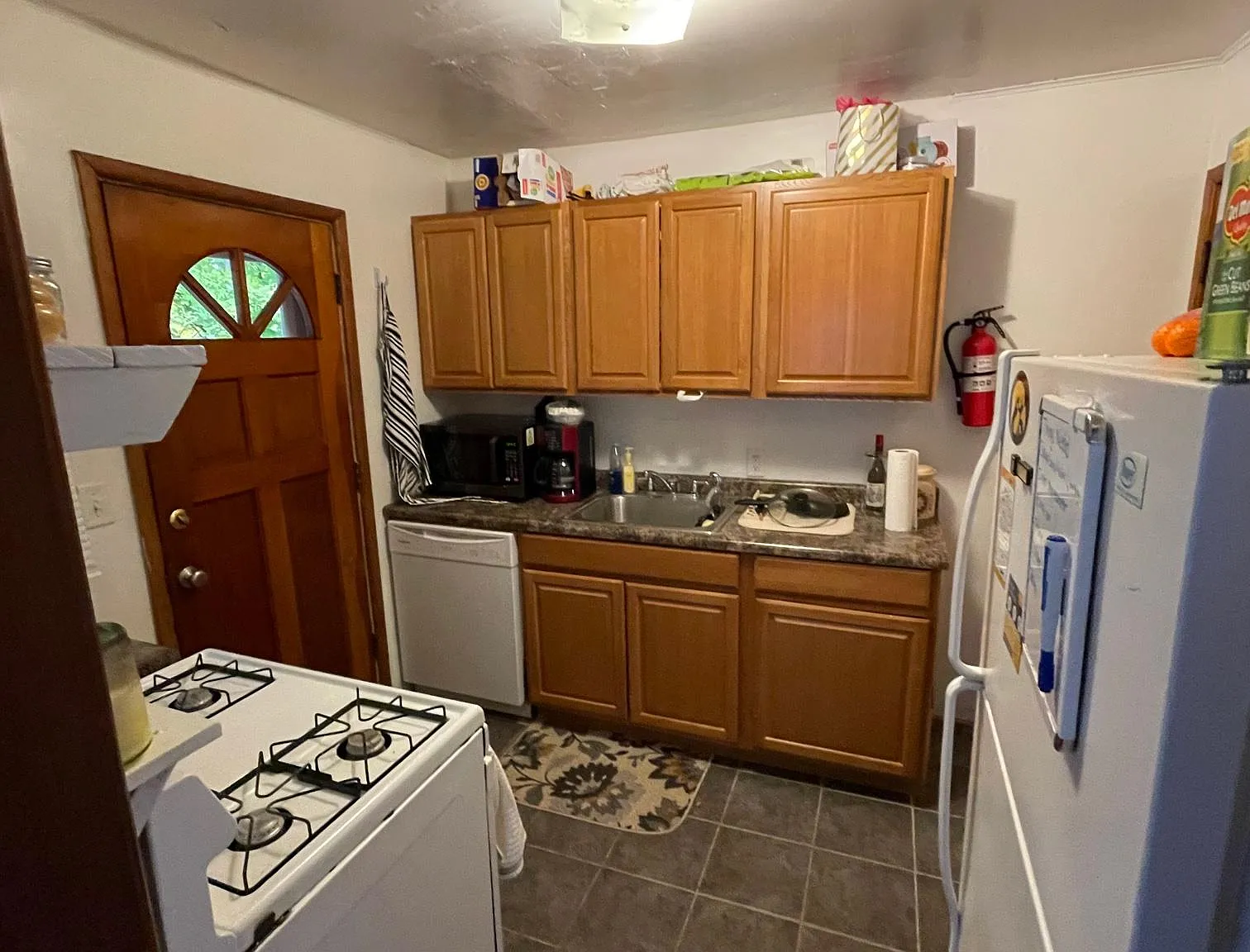 2 bed, 1100 sqft, $1,250 — Photo 2