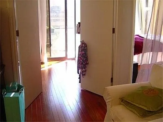 Rented by R New York | media 10