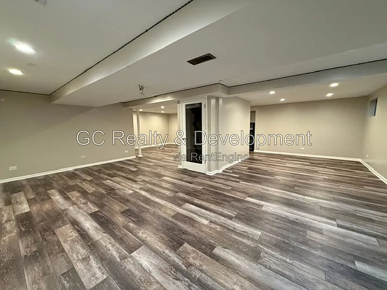 882 Clarendon Ln — Photo 37