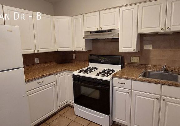 5th image of 7405 Olian Dr #B