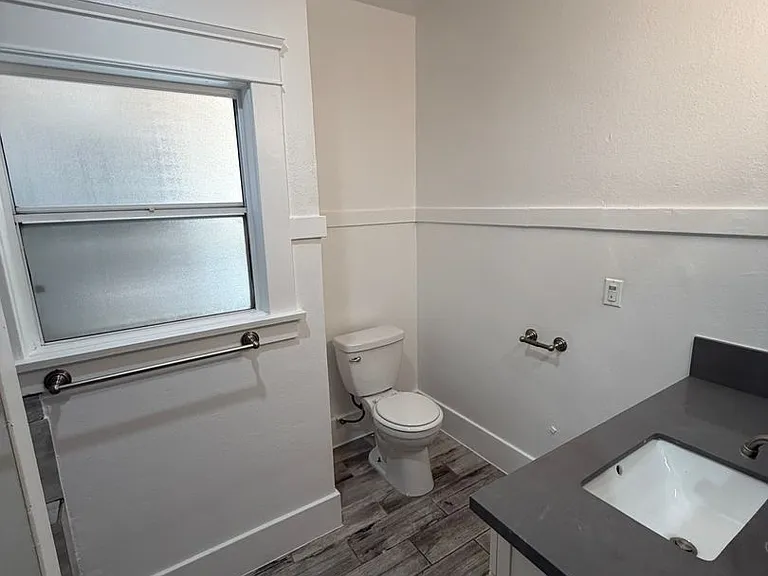 245 Linden Ave — Photo 12