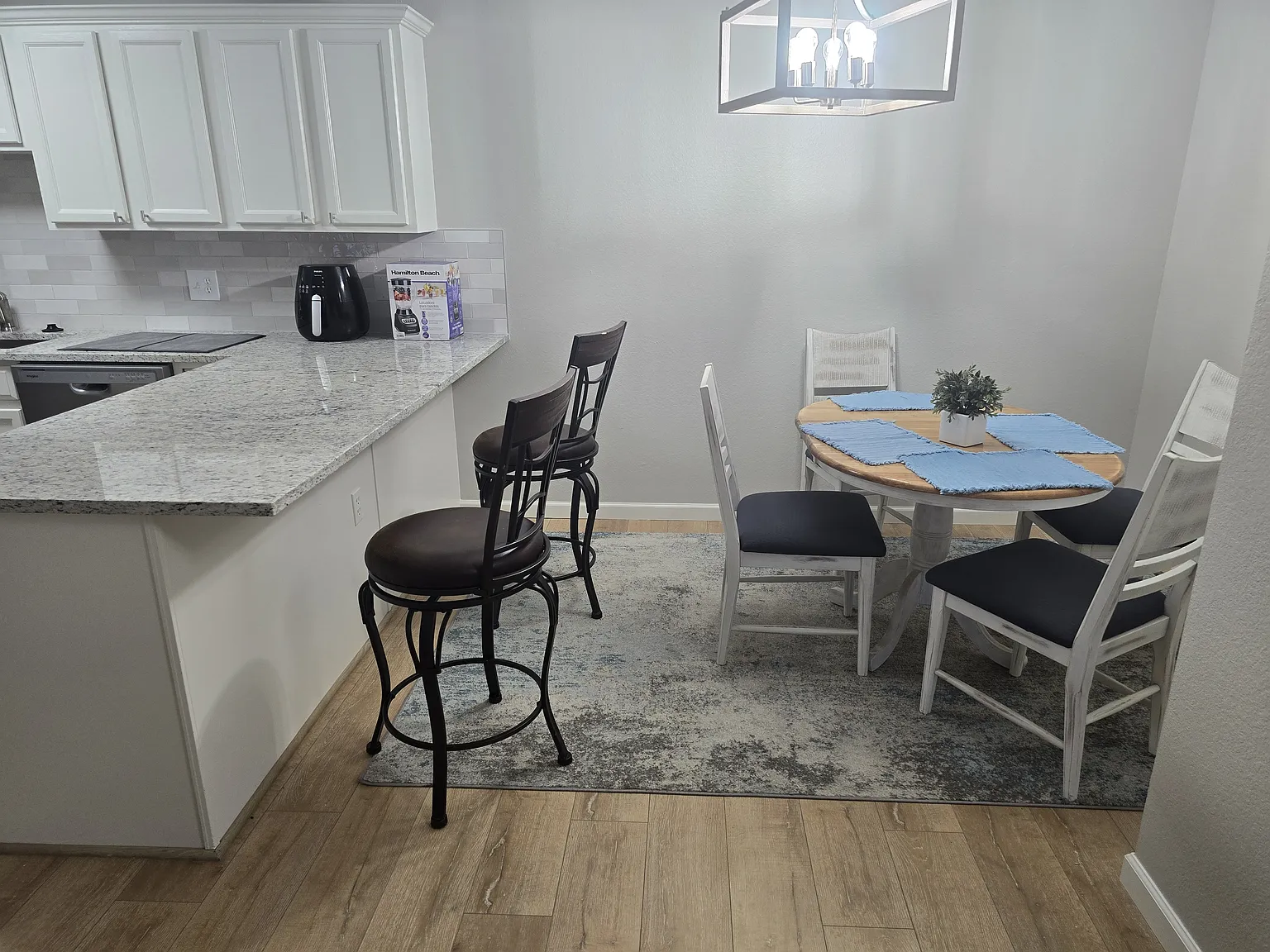 1 bed, 750 sqft, $1,750 — Photo 3