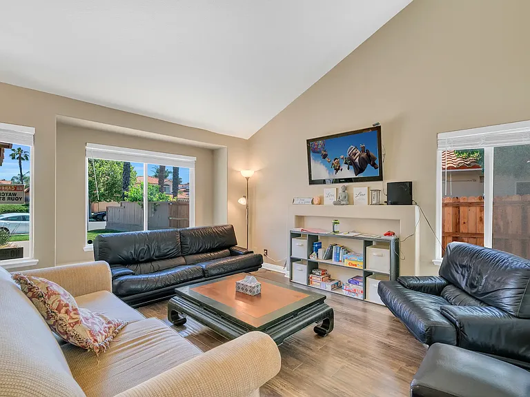 25207 Parkcrest Dr — Photo 6