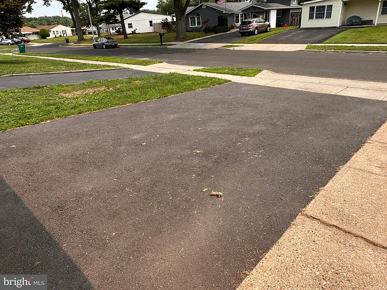 33 Twisting Ln — Photo 6