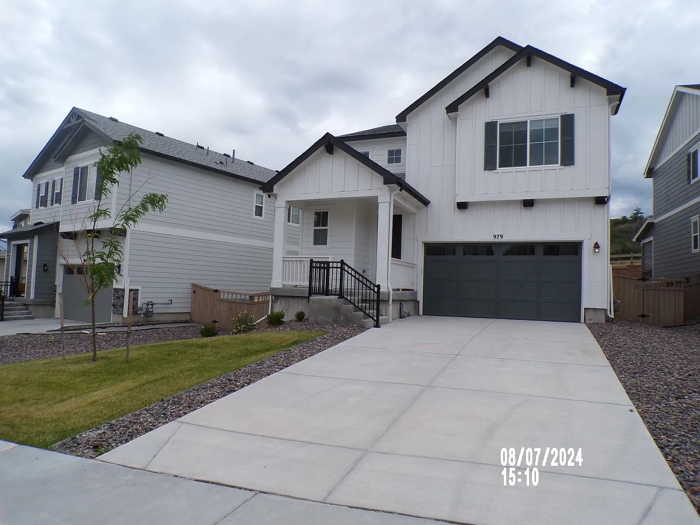 Stunning Home in Castle Rock 4Bedrooms 3.5 Bathrooms! — Photo 2