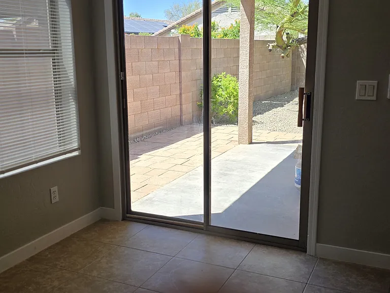 2376 W Silver Creek Ln — Photo 14