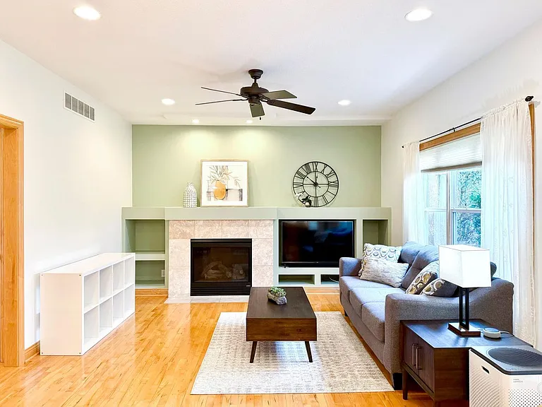 3655 Stone Point Dr NE — Photo 7