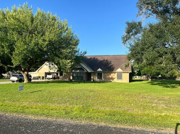 10867 Greenway Dr, Beaumont, TX 77705