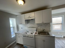 935 Vandever Ave