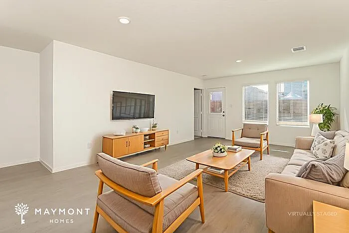 3 bed, 2.0 bath, 1266 sqft, $1,546 — Photo 4