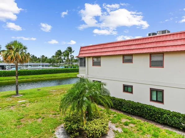 38 Saxony, Delray Beach, FL 33446