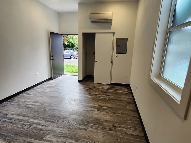 8333 Dallas Ave S — Photo 5