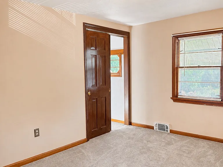 22 Leaf Ave #2 — Photo 11