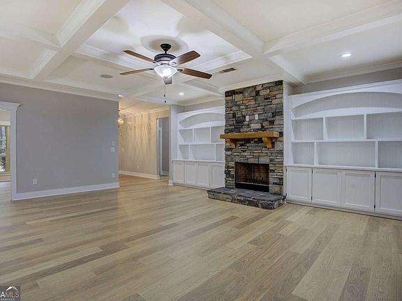 5th image of 284 Sowell Rd