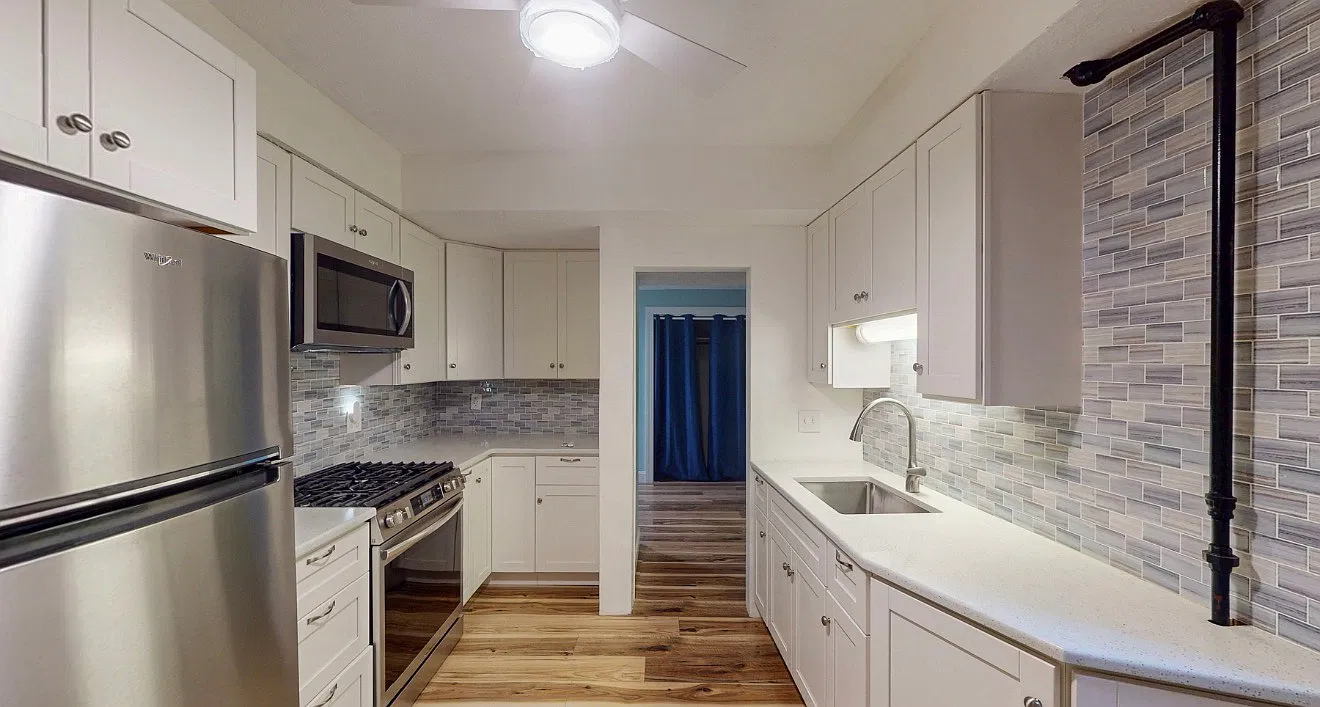1 bed, 700 sqft, $2,200 — Photo 2