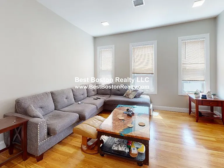317 Main St #3 — Photo 1