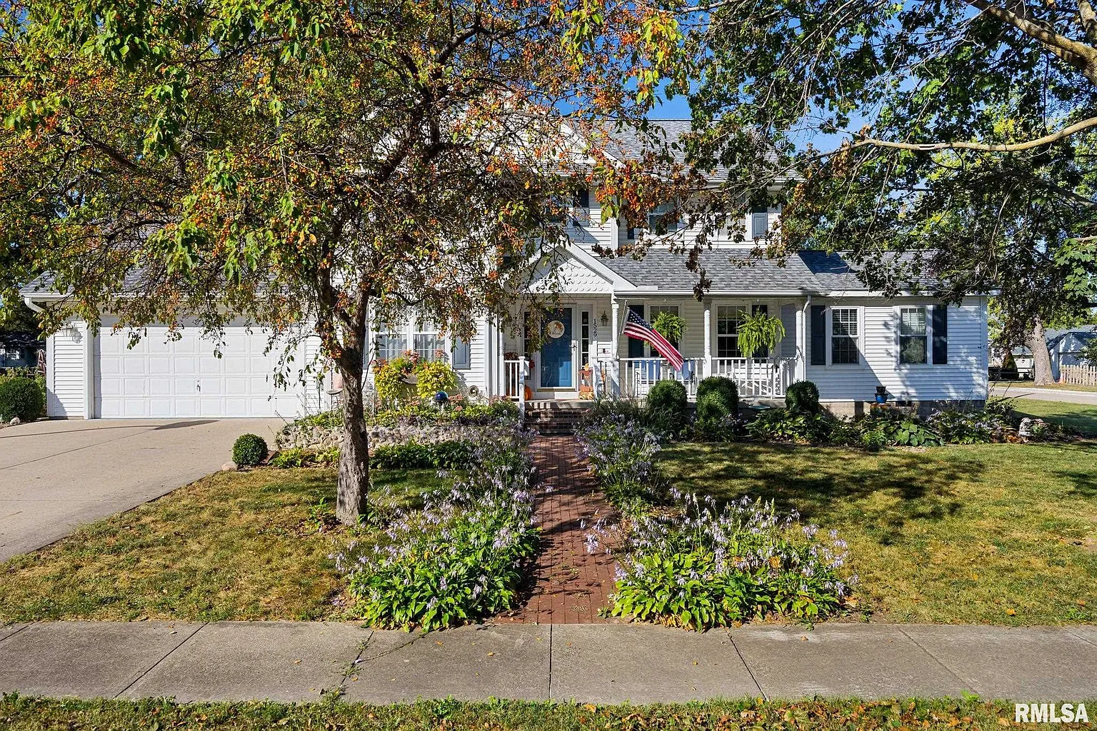 1529 N Logan St photo 1