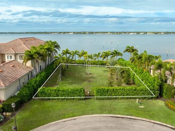 4223 Hawk Island Dr #64, Bradenton, FL 34208