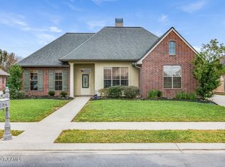 405 Hillbrooke Dr, Broussard, LA 70518