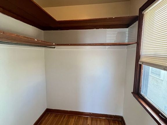 3rd image of 998 Grand Ave APT 3