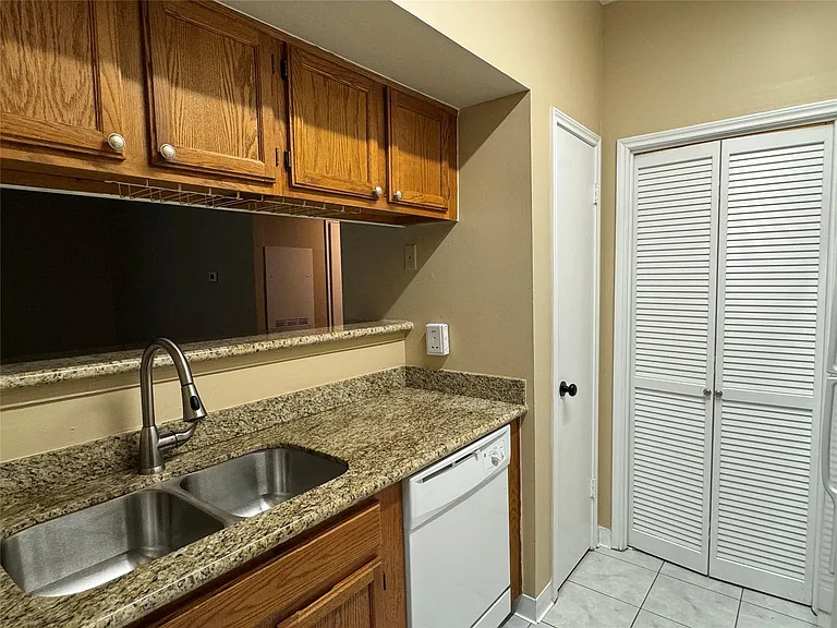 6500 Harbor Town Dr #3401 — Photo 11