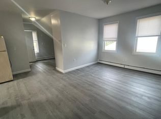 43 Hunter Ave FLOOR 2, Johnston, RI 02919