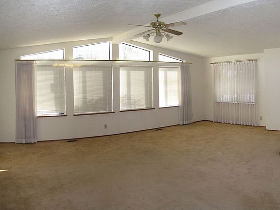 4th image of 333 Mountain View Dr Unit 130