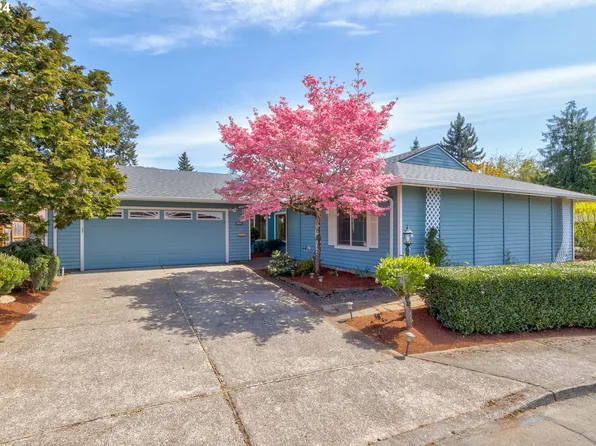 15930 SW Century Oak Cir, Tigard, OR 97224