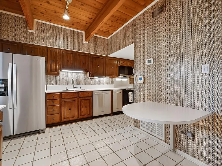 5338 Brownway St #B19 — Photo 20