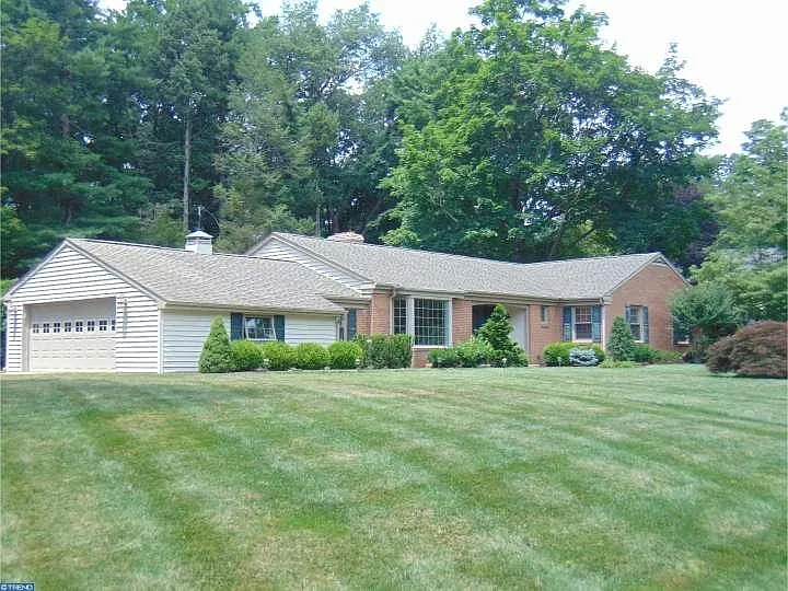 342 Yorkshire Way photo 1