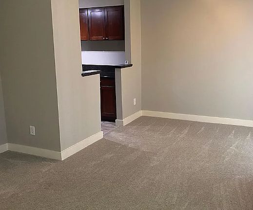 5th image of 15827 NE Leary Way