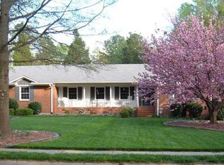 401 Lansdowne Rd, Charlotte, NC 28270