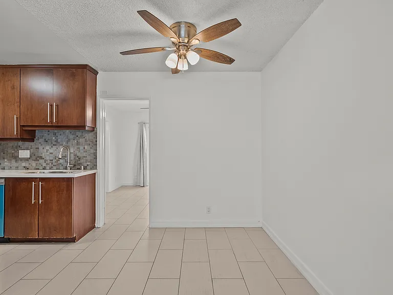 1450 Harvard St #3 — Photo 8
