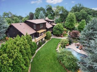 1094 Franklin Lake Rd, Franklin Lakes, NJ 07417