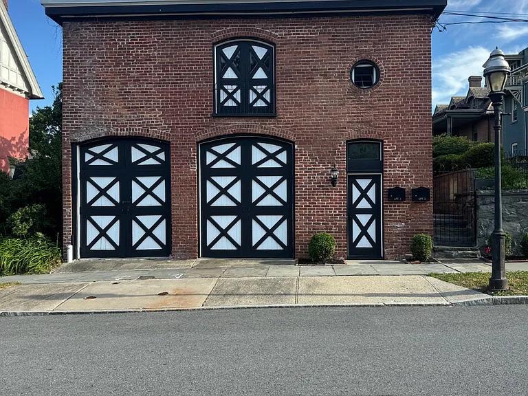 61 Clinton St #1 — Photo 2